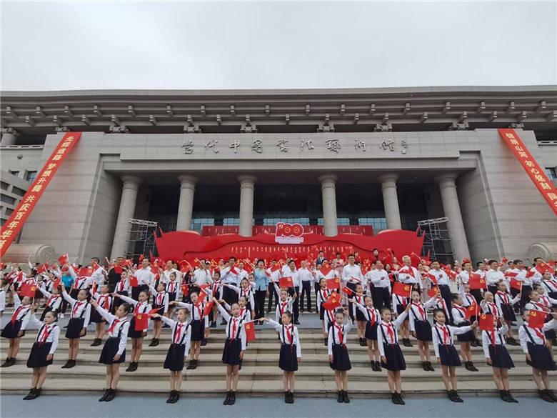 探索央行回应关注传统制造业投资低迷,这样的关注释放出什么信号?精彩内容,尽在央行回应关注传统制造业投资低迷,这样的关注释放出什么信号?红迪网